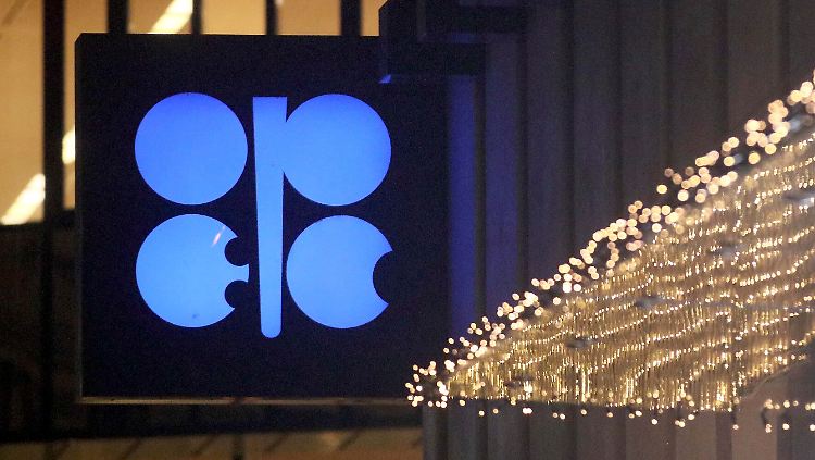 Die Opec verlängert die vereinbarte Drosselung der Ölförderung.