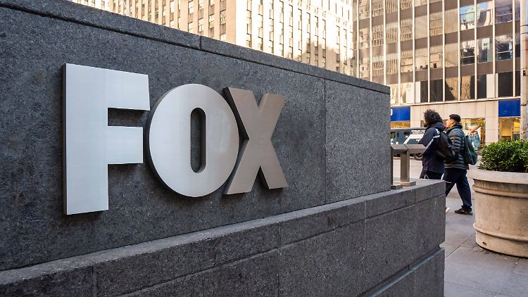 Ohne weitere Kontextualisierung stellte Fox News unter anderem den Tod George Floyds in Zusammenhang mit Kursgewinnen an der Börse.