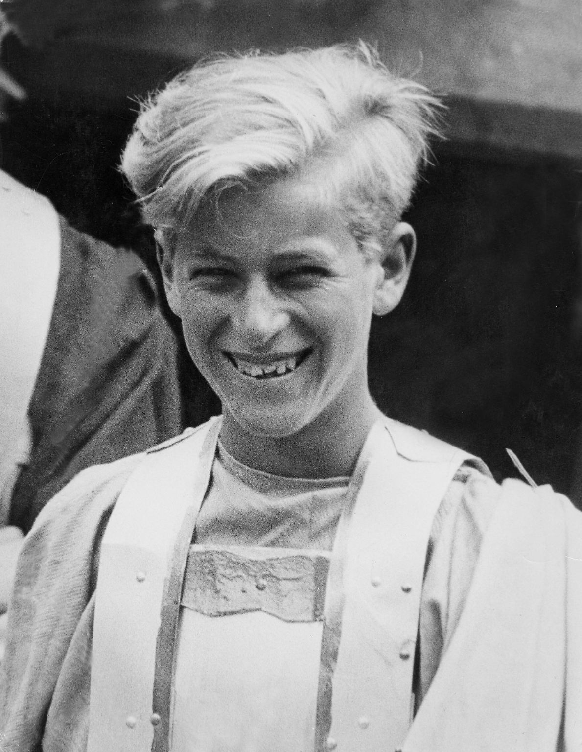 Auch wenn er vielleicht mit einem goldenen Löffel im Mund geboren wurde, sein Geburtsort war eher schlicht: Prinz Philip (hier 1935) kam als Mitglied des griechischen Königshauses ...