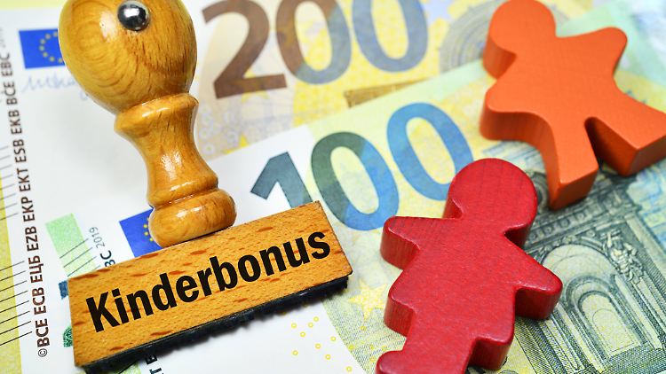 Freuen können sich Eltern mit niedrigerem Einkommen.