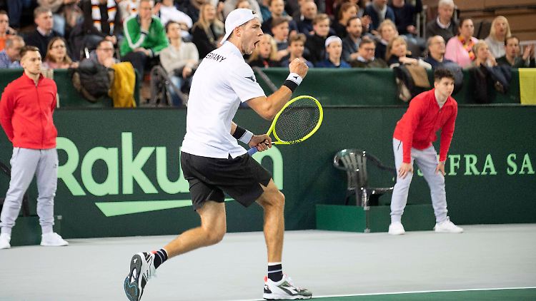 Jan-Lennard Struff darf bald wieder jubeln. Und sich auch von Zuschauern bejubeln lassen.