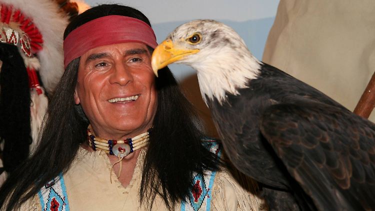 Den Indianer spielte er - wie hier in Bad Segeberg - immer wieder: Gojko Mitic.
