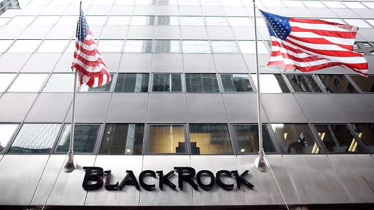 Der US-Finanzkonzern Blackrock verwaltet und investiert weltweit mehrere Billionen Dollar.