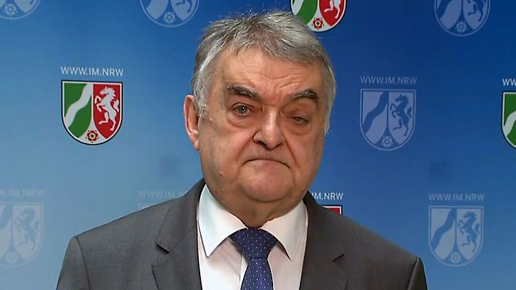 NRW-Innenminister Reul zu Missbrauchsfällen.jpg