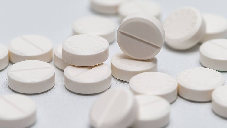 Selbst wenn Spielern von übermässigen Schmerzmittelkonsum abgeraten wird, greifen Profis dennoch zu Ibuprofen und Co.