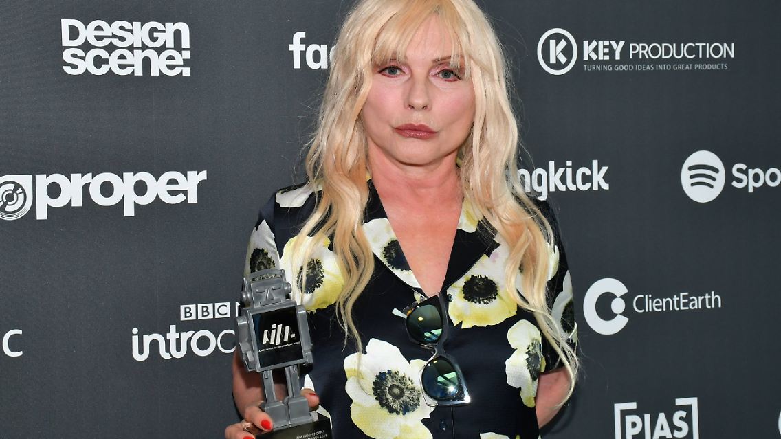 ... dass Debbie Harry nun schon 75 wird. Happy Birthday! (nan)
