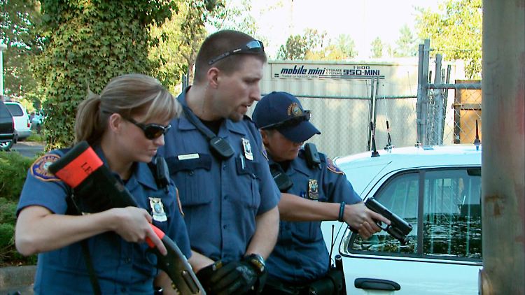 Echte Polizisten bei der Arbeit: Die Serie "Cops" gilt als erstes Reality-TV-Format.