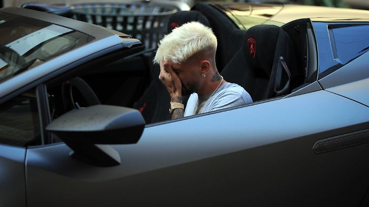 Samuel Castillejo wurde in seinem Auto überfallen.