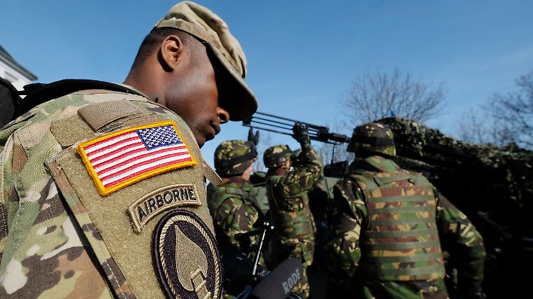 Der geplante Teilabzug des US-Militärs aus Deutschland sorgt für Irritationen.