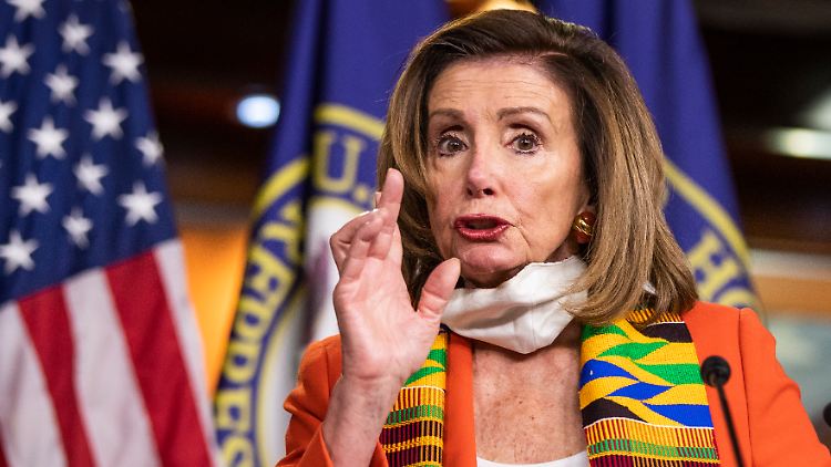 Mit diesen elf Statuen werde "dem Hass gehuldigt", sagt Pelosi.