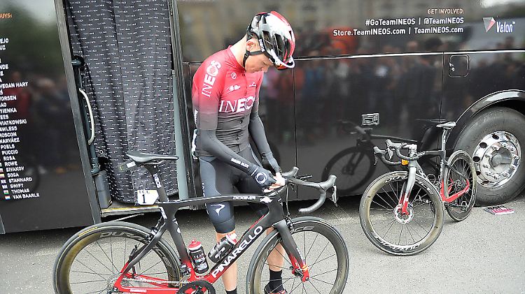 Chris Froome denkt über seine Zukunft nach.