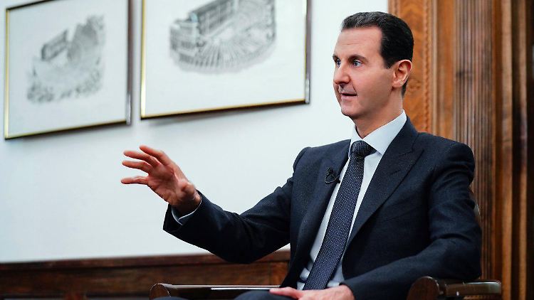 Enthob Chamis per Dekret des Amtes: Syriens Präsident Assad.