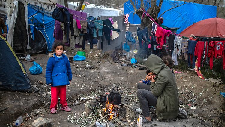 In den Lagern auf den griechischen Inseln leben Zehntausende Flüchtlinge, darunter viele Kinder.