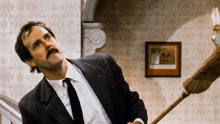 John Cleese spielte in "Fawlty Towers" einen Hotelbesitzer.