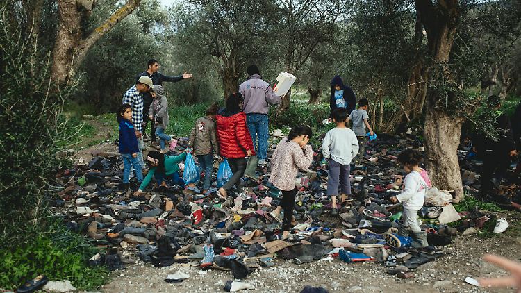 Viele Geflüchtete leben zwischenzeitlich in Camps - wie beispielsweise in Moria.