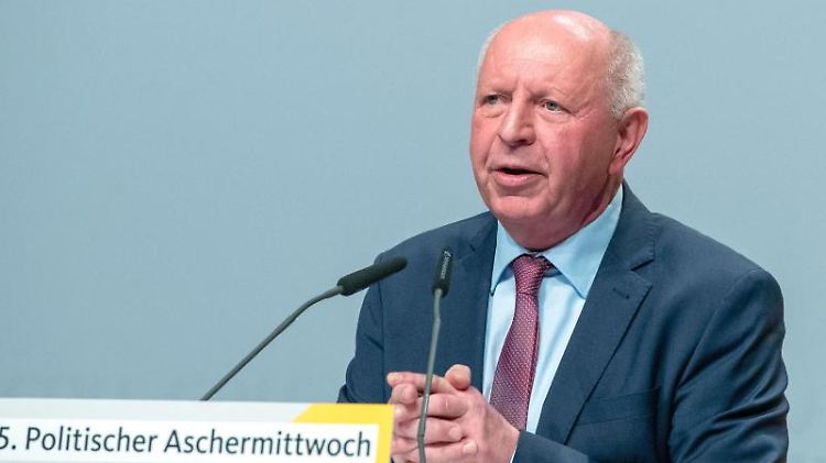CDU-MV-Chef Eckhardt Rehberg sieht im Fall Amthor noch ein paar offene Fragen.