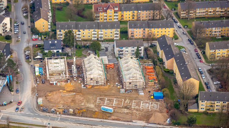 Reihenhäuser für junge Familien in Heiligenhaus im Ruhrgebiet im Bundesland Nordrhein-Westfalen.