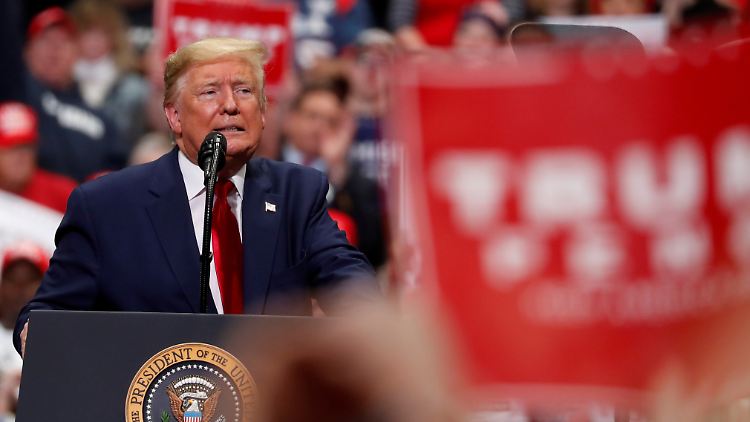 Zuletzt sprach Trump bei einer Wahlkampf-Kundgebung in Charlotte vor etlichen Anhängern.