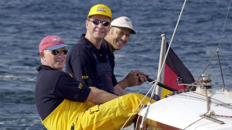 Westerwelle im August 2001 beim Segeln - das war die Zeit der "Strategie 18".