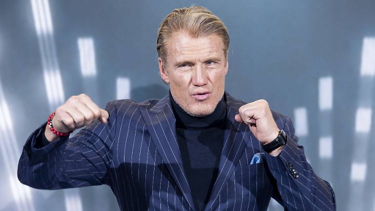 Auch mit 62 Jahren zeigt Dolph Lundgren, was er kann. 