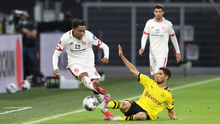 Mainz ist dem BVB überlegen - der völlig seine Form vermissen lässt.