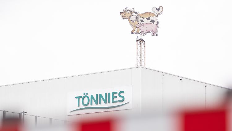 Ändert der Corona-Ausbruch in der Fleischfabrik etwas an den Lockerungen in NRW? Laschet meint: Nein.