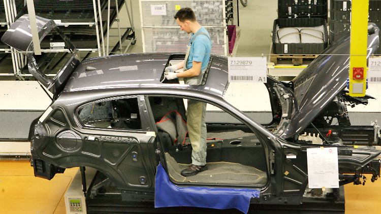 BMW beschäftigt weltweit 126.000 Mitarbeiter.