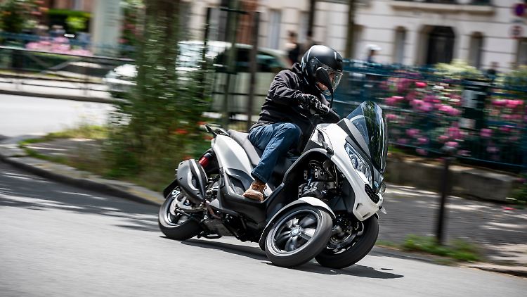 Die MP3-Reihe von Piaggio gilt als der Urvater der Dreirad-Scooter.