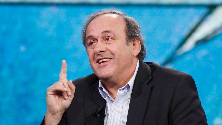 Michel Platini arbeitet weiter an der Rückkehr auf die ganz große Fußball-Bühne.