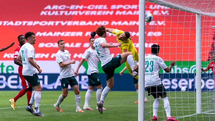 Der Abstieg rückt für Werder Bremen immer näher.