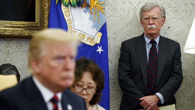 Während seiner Zeit im Weißen Haus galt John Bolton  als vertrauter Berater von US-Präsident Trump.