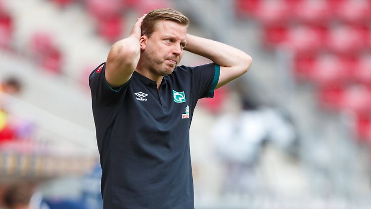 Der Gedanke an den wahrscheinlichen Abstieg tut nicht nur Werder-Trainer Florian Kohfeldt weh.