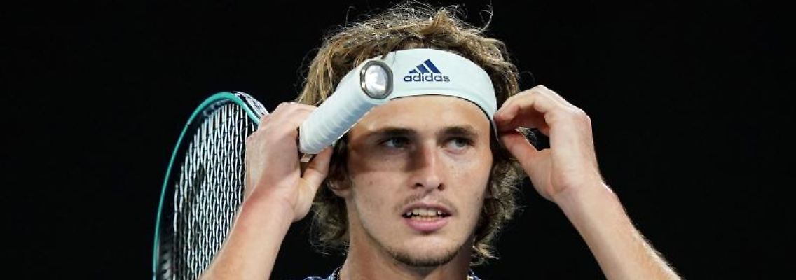Alexander Zverev reagiert während des Spiels. Foto: Scott Barbour/AAP/dpa/Archivbild