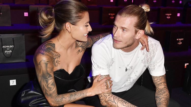 Sieht nicht gerade aus, als würden sie sich auf den Sack gehen: Sophia Thomalla und Loris Karius.