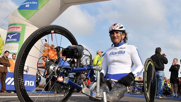 Alessandro Zanardi ist seit vielen Jahren erfolgreich als Parasportler aktiv. Inzwischen saß der Italiener auch wieder im Motorsport hinter dem Steuer.