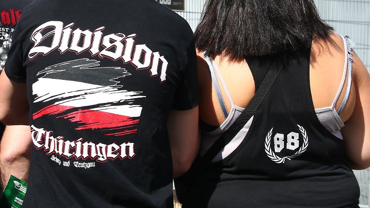 Die 88 steht in rechtsextremen Kreisen für "Heil Hitler". 