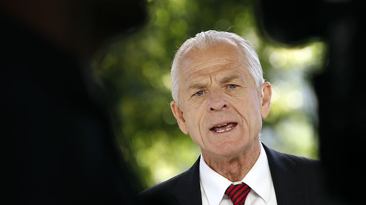 Navarro gibt China die Schuld an der Ausbreitung des Virus.