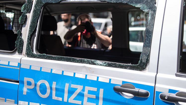Die Randale in Stuttgart hat den Rückhalt laut Polizei wieder gestärkt.
