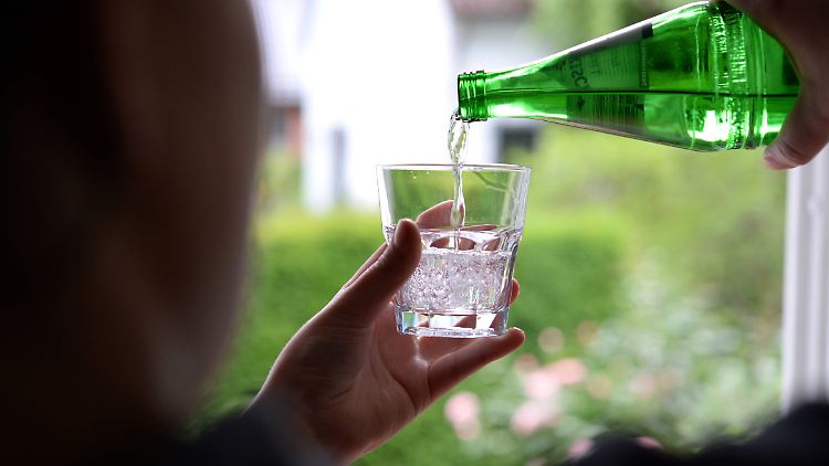 Trinken, trinken, trinken hilft bei hohen Temperaturen.
