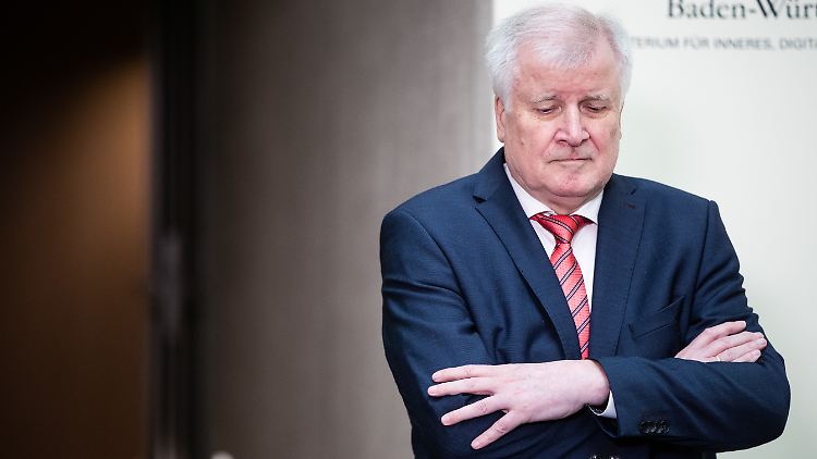 Aus CDU und CSU ist bemerkenswert wenig zum Fall Seehofer zu hören.