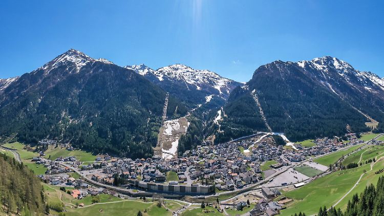 Auch der Ski-Ort Ischgl in Tirol in Österreich gilt nun als Risikogebiet.