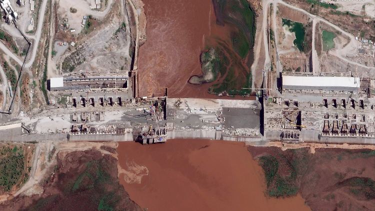 Satelliten-Aufnahme des Grand Ethiopian Renaissance Dam (Gerd) in der Region Benishangul-Gumuz an der Grenze zum Sudan.