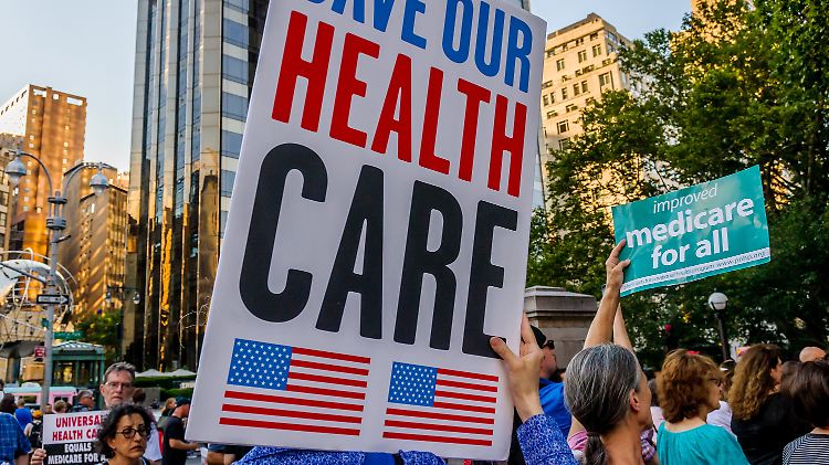 Eine Demo für Obamacare 2017: Das Gesetz hat vielen US-Amerikanern die Chance auf eine Krankenversicherung gegeben.