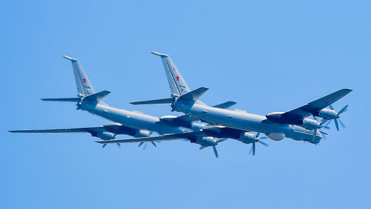 Mehrere Maschinen vom Typ TU-142 näherten sich dem nordamerikanischen Luftraum.