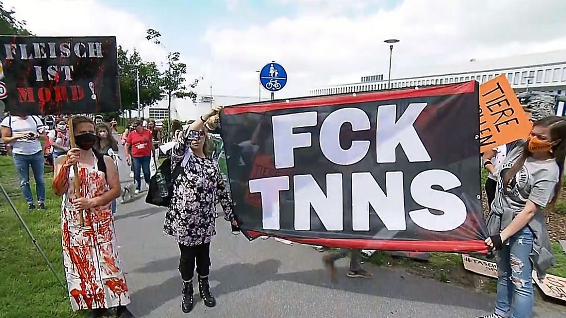 Proteste vor Tönnies-Werk.jpg