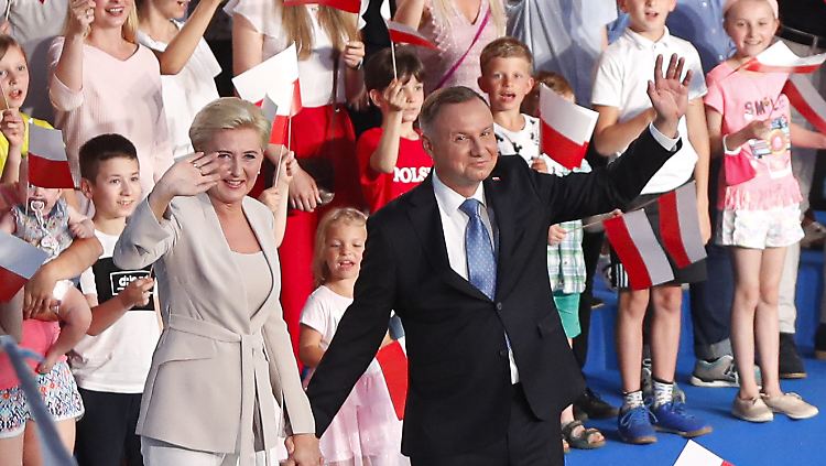 Duda kann sich im ersten Wahlgang nicht durchsetzen.