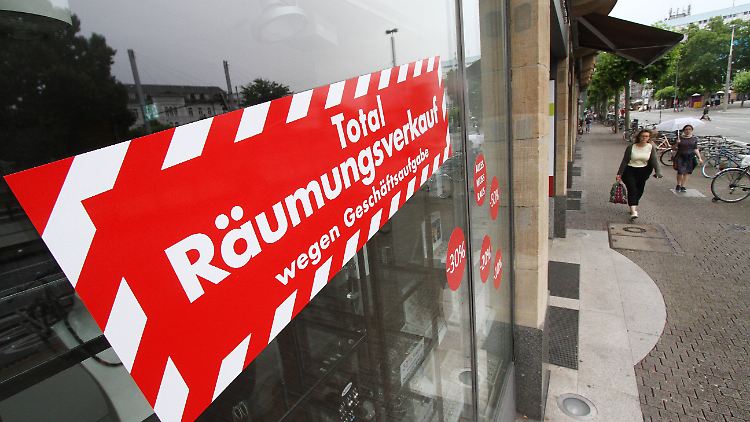 Im Mai meldeten erstmals mehrere Firmen mit mehr als Tausend Mitarbeitern Insolvenz an.