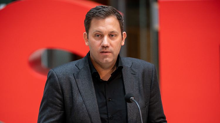 Auch auf Wirtschaftsminister Altmaier hat SPD-Generalsekretär Klingbeil es abgesehen.