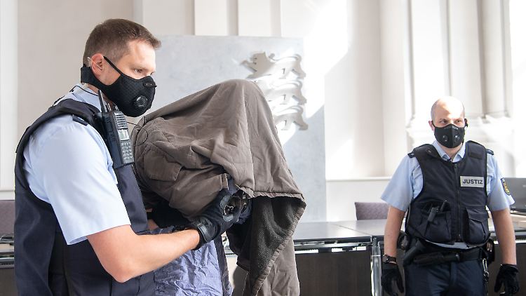 Der 27-jährige Angeklagte gab vor Gericht Einzelheiten über seine Kindheit preis.