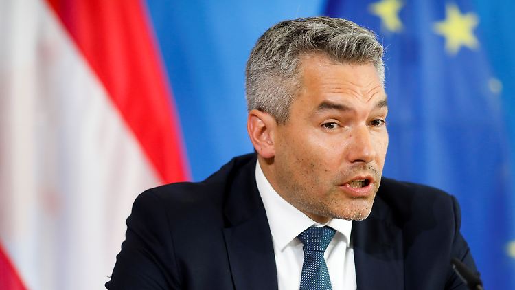 Nehammer plädiert für "Abschiebezentren für Migranten aus Afghanistan in den Nachbarländern".